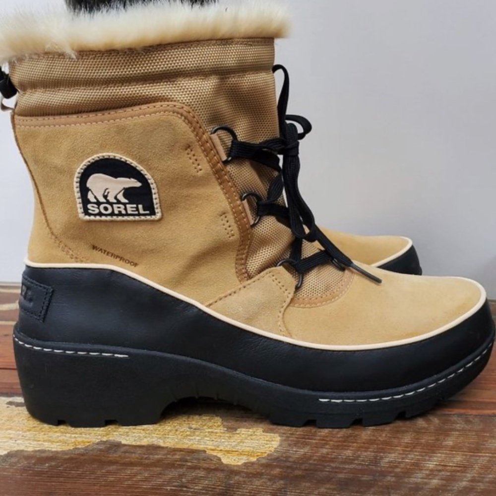 Sorel Tivoli IV NEW winter boots, size 11 but fit like a 10